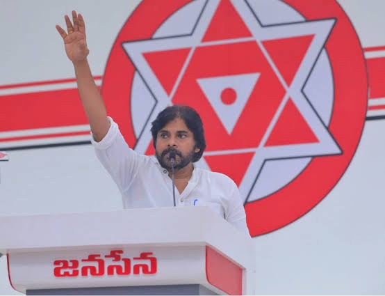 TeamKoratala's tweet photo. let's settle this 🙆

If these Two film stars are CM
candidates 

Who will win in Andhra Pradesh  ?

RT - #PawanKalyan     Like - #JRNTR https://t.co/NOHy73fyzR