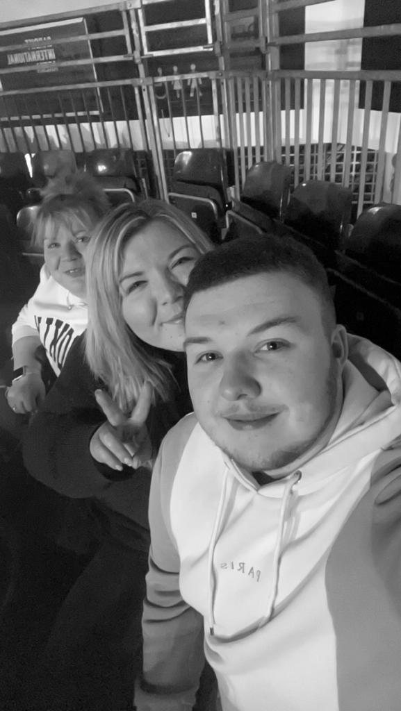 #disneyonice <a href="/DisneyOnIce/">Disney On Ice</a>