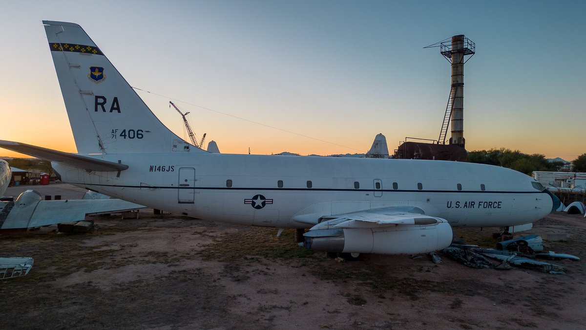 Boneyardsafari's tweet image. Good morning from Tucson, we are getting ready for back to back #boneyardsafari Hands on Tours, check out T-43A 71-0406 #handsontour #aviationpreservation #aviationsafari #t43a #737 #737200