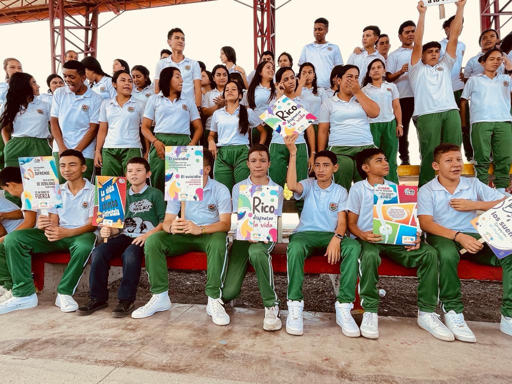 GobMeta's tweet photo. #EnGranada 650 estudiantes de la I.E Brisas de Iriqué se gozaron nuestra jornada recreativa donde promovimos la sana convivencia, las redes de apoyo entre docentes y compañeros, y la importancia de la salud mental.
#SecretaríaSocial https://t.co/OWaHistPAa