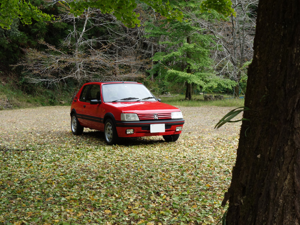cirrus_oreyama's tweet photo. @PSCUK_ @Peugeot @PeugeotUK @205GTi1FM @PeugeotFR @JSHandcock @PeugeotUKPR @GTIPOWERS @205gticdf @ChrisHDrives I currently own a Peugeot 205 gti (1991) in Japan.
The 205 is my treasure with beautiful design and powerful engine!
#PSCUK #peugeot205 https://t.co/NBvKyeYqsF