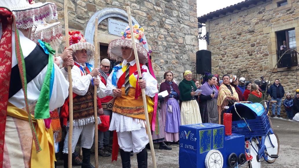 reguelle's tweet photo. Los #zamarrones de #Polaciones
#territoriupurriegu
#zamarronespolaciones
#antruido #carnaval
@nansanatural #antruidu https://t.co/tD0KCTCoUl