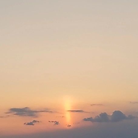 仕事帰り  久しぶりに 太陽柱 見れました⁡💕

⁡ #太陽⁡
⁡ #夕焼け
⁡⁡ #太陽柱⁡
⁡ #sun
 #sunsets ⁡
⁡ #sunpillar ⁡ instagr.am/p/CpFlvrQP1Cn/