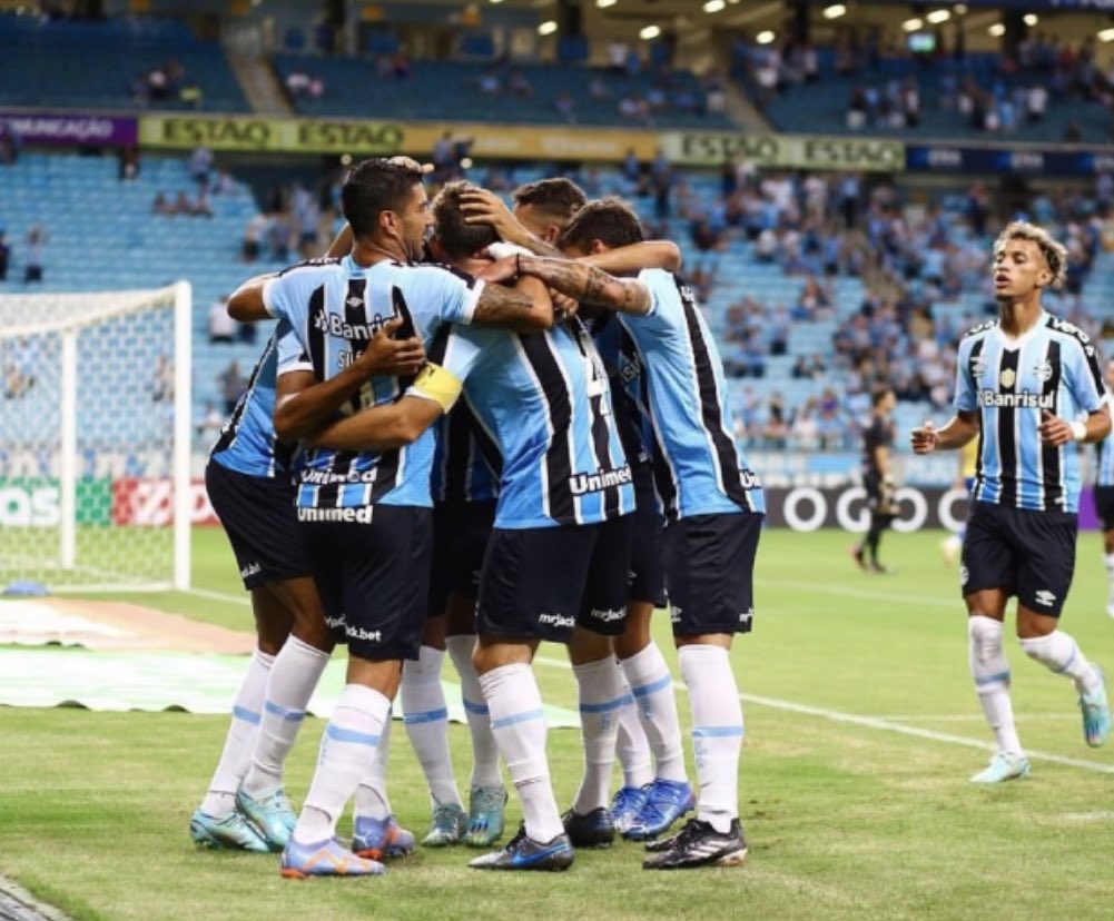 geralp10oficial's tweet photo. Semana de Copa e Clássico! Vamos  GRÊMIO! https://t.co/8OlvffNUzI