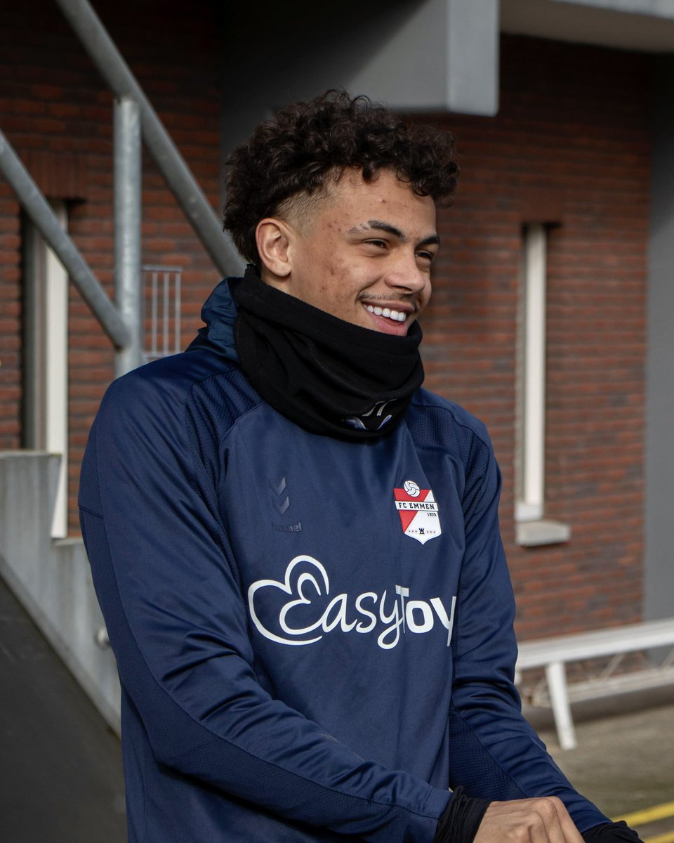 FC_Emmen's tweet photo. Klaar voor morgen! โก๏ธ
#gaeEMM #HIERKOMIKWEG https://t.co/bTvL29Zm9J