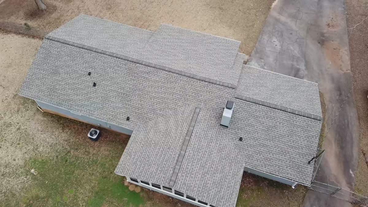 ProShieldGA's tweet image. We had SO much fun roofing with our neighbors, the Mills, in Covington.

We restored this home post-storm in the Newton county area and a excited about their new look.

Need an inspection after weather?  Give us a call!

ProShield Roofing
info@proshieldroofing.net
678-722-8904