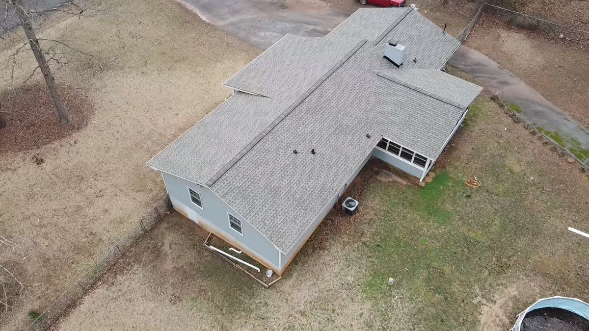 ProShieldGA's tweet image. We had SO much fun roofing with our neighbors, the Mills, in Covington.

We restored this home post-storm in the Newton county area and a excited about their new look.

Need an inspection after weather?  Give us a call!

ProShield Roofing
info@proshieldroofing.net
678-722-8904