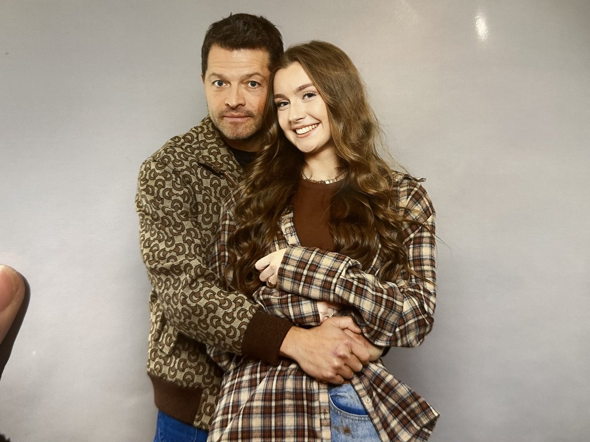misha squish 🥰 

#jib11 #jibcon