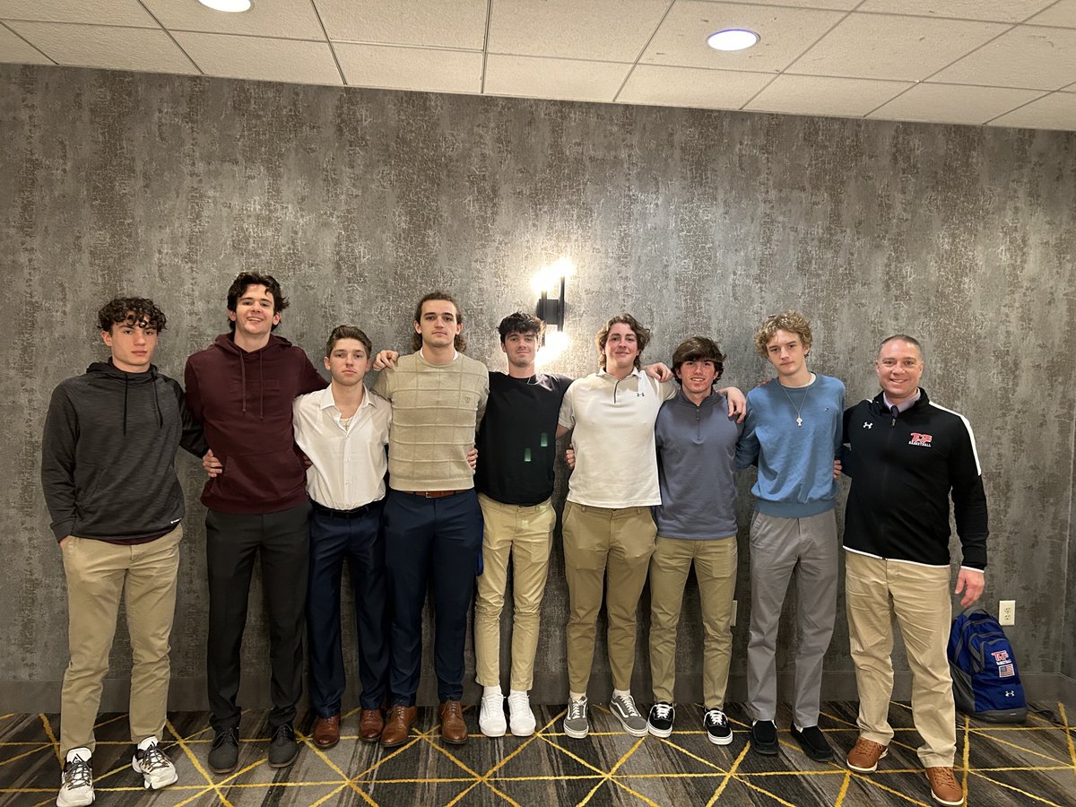 Congratulations ⁦<a href="/TWPBasketball/">Coach Kiser TWP</a>⁩ Seniors and Chris Racobaldo on being recognized this past week at the Carino Basketball Club Awards Luncheon 🏀👏🏻
HC Matt Kiser announced that Chris has been selected to play in the All SJ Senior Game 🏀
Minutemen finished the season at 19-9