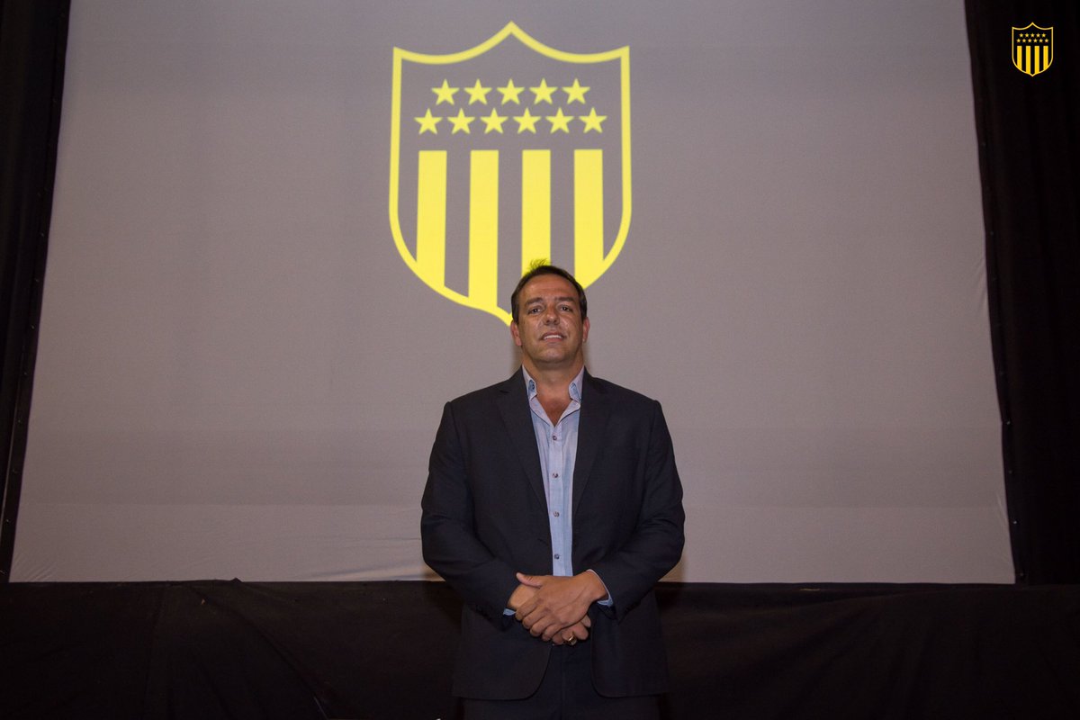 F_Bertolini's tweet photo. ➡️ La idea de #Peñarol es ocupar el cargo que le corresponde en el #Ejecutivo de #AUF. #Scaglia (sin intención de volver) #Barrera nombres que #Ruglio piensa junto a dos más para proponerle a #Alonso. En el #Consejo se analizará la situación de #Tealdi. @VQV_Futbol https://t.co/SGW3NQjQhb