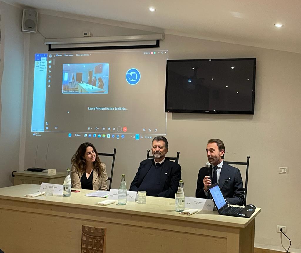 CaMexItal's tweet photo. A borgo San Faustino, a Orvieto, @LetiMagaldi, presidente #AEMI, e @cgarciadealba, Ambasciatore @EmbaMexIta, insieme a una delegazione di soci #AEMI, hanno avuto l’opportunità di conoscere da vicino l’azienda #MagDi https://t.co/5HLDw2C31J https://t.co/TeKdt59q5L