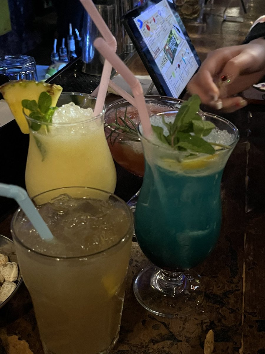 chookippi's tweet photo. 📍종각 / 더플래어

그냥 술먹긴 싫고 집에가긴 아쉬워서(ㅋㅌ 경기가 빨리끝나서^^) 간덴데 무척 재밌었으므로.... 인원수가 많지 않은 훌게소녀무리들은 한번 들러보는것도.... 🫶 https://t.co/XXhoosTilN