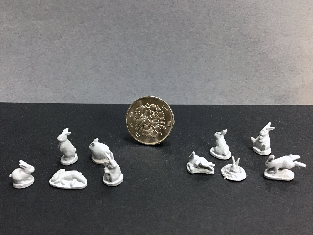 AuroraModel's tweet image. 新シリーズ始動、第一弾は「うさうさパラダイス(仮)」1/35スケールのフィギュア、ミニチュアとしてもジオラマアクセサリーに使ってもOKな感じです。原型は粘土だから、ほっこりしたテイスト🦝