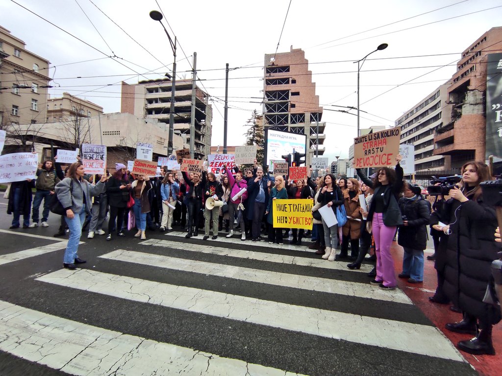 Danas smo podržali protest @ZSolidarnost protiv femicida.
Nijedna više✊

#stopfemicidu