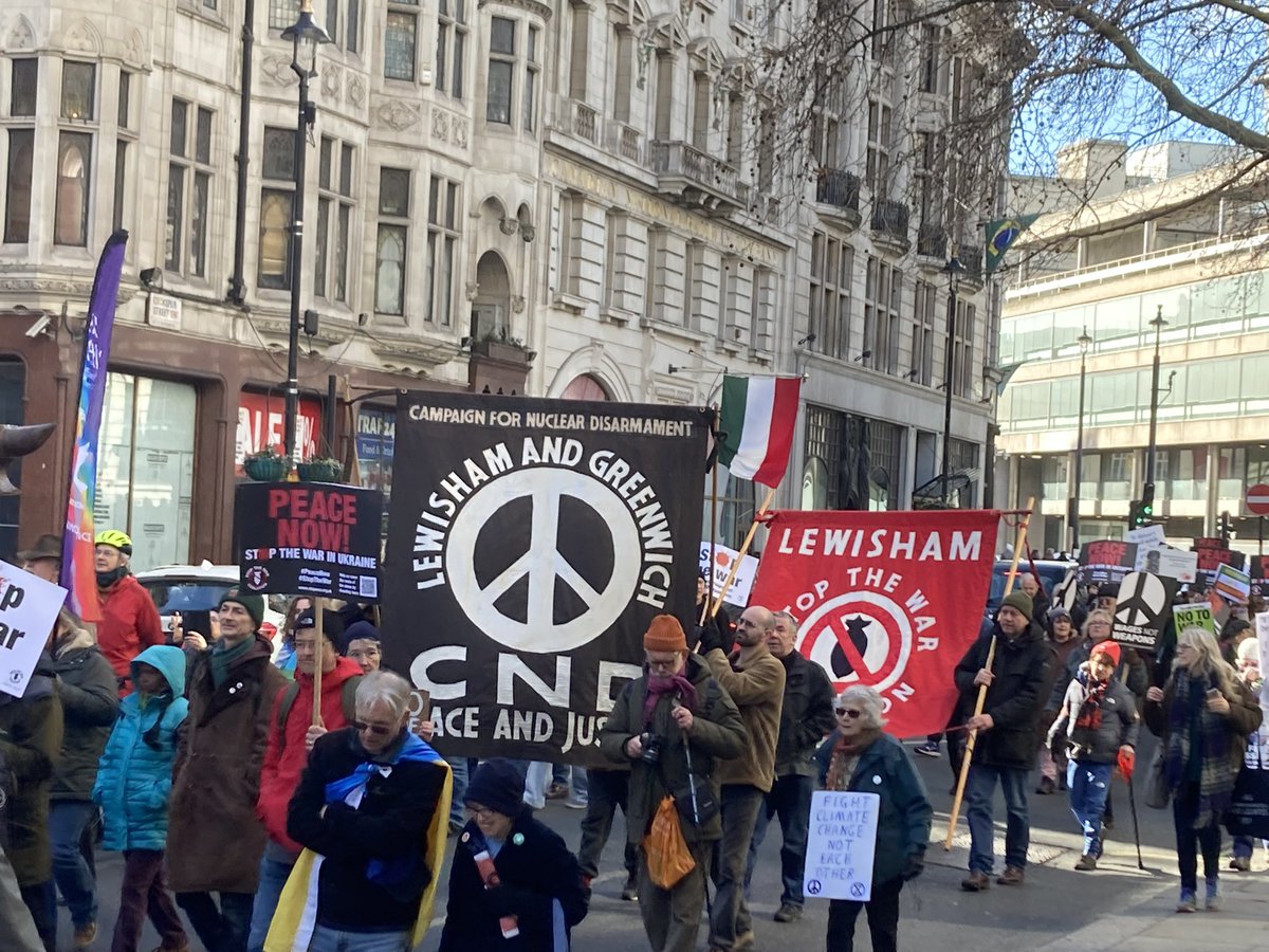 There’s always money to send arms but never funds for the NHS or public service workers. 
South East London marches for peace and justice. 
#WagesNotWar #NurseNotNukes
 #NoToWar #PeaceNow