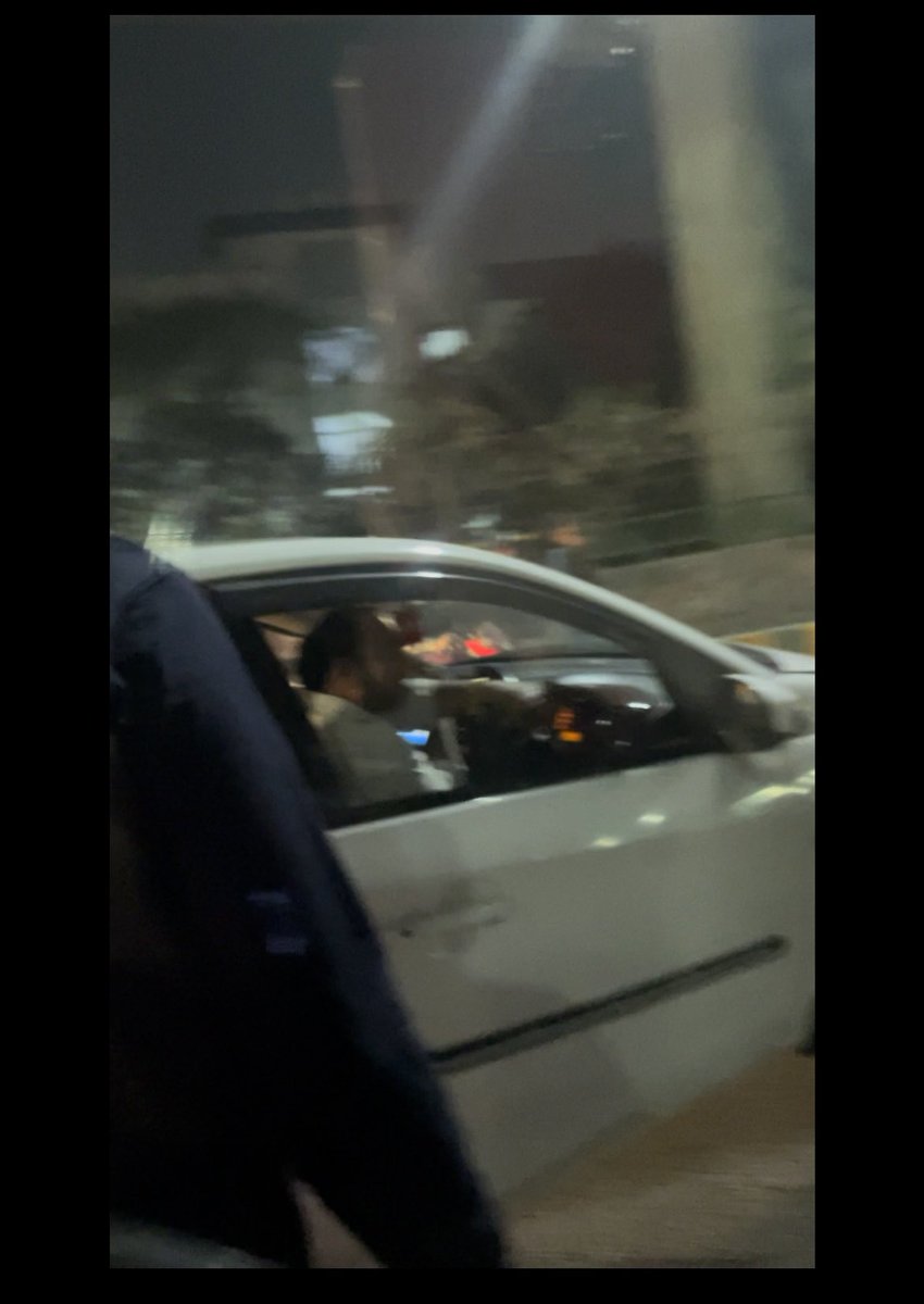इस व्यक्ति ने मेरी खड़ी कार में पीछे से धक्का मारा। पीछे बच्चे बैठे थे हालाँकि उन्हें कम ही चोट आई। रूकना तो छोड़ ये वहाँ से भाग गया।गाड़ी का नंबर है UP16AR 5198 शराब के नशे में था।उम्मीद है <a href="/noidatraffic/">Noida Traffic Police</a> मेरी मदद करेगी,इन्हें सजा देगी ।<a href="/noidapolice/">POLICE COMMISSIONERATE GAUTAM BUDDH NAGAR</a> <a href="/myogiadityanath/">Yogi Adityanath</a> <a href="/ShishirGoUP/">Shishir🇮🇳</a>