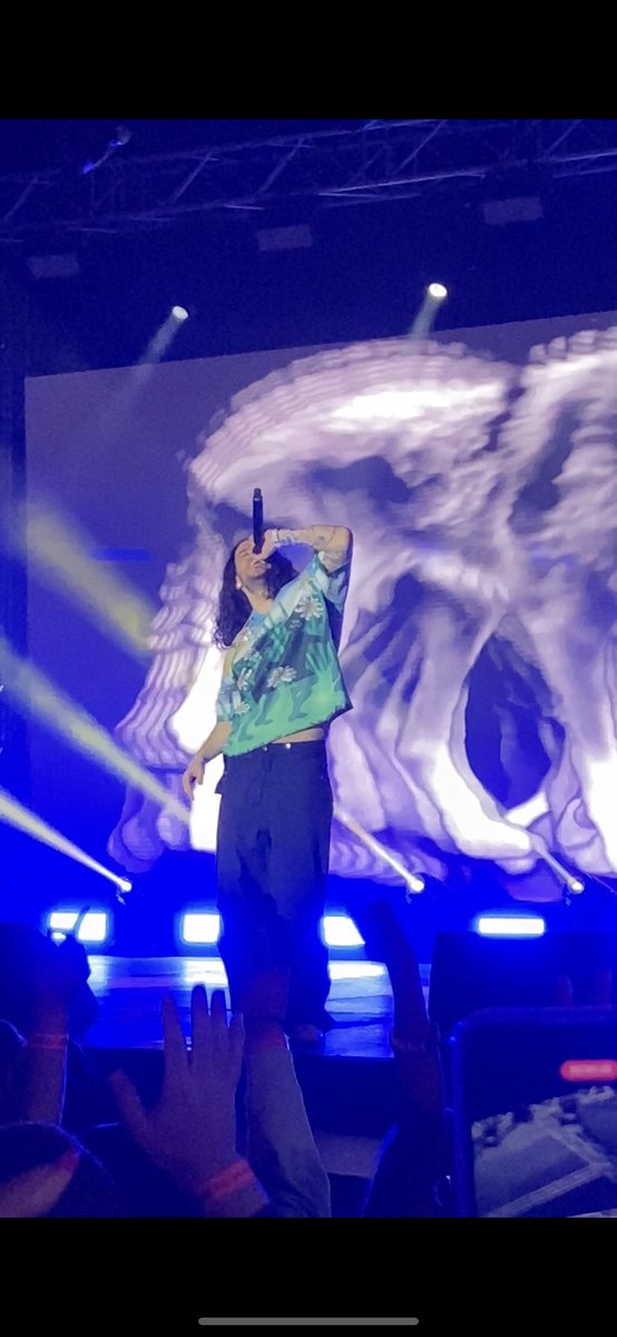 slutforruss's tweet photo. The best night of my life <3 been waiting 9 years for this moment ππ«Άπ» @russdiemon #russ #russdiemond #thejourneyiseverything #russtour https://t.co/skBurWTFN3
