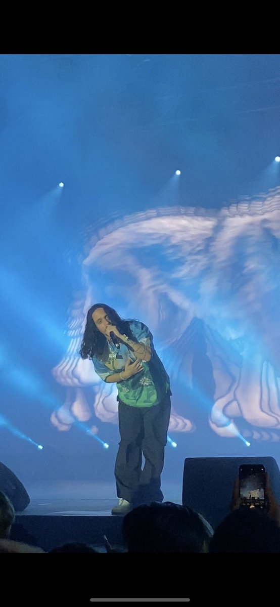 slutforruss's tweet photo. The best night of my life <3 been waiting 9 years for this moment ππ«Άπ» @russdiemon #russ #russdiemond #thejourneyiseverything #russtour https://t.co/skBurWTFN3