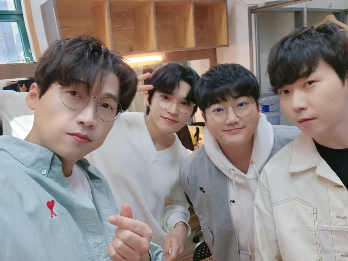 0201joowon's tweet photo. 늘 그랬듯이 오늘도 행복했던 공연😍
오늘 만난 모든 사람들 늘 행복하기💚
#안보라 #권도일 #정주원 #서반석 #장서화 #아이돌데뷔? #멜랑💚 https://t.co/Jgi27m3RMn