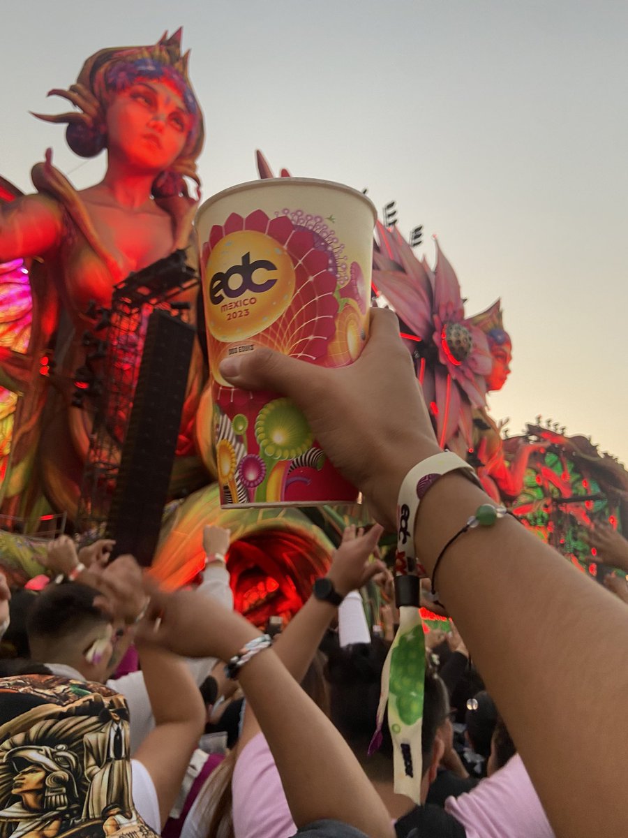 xrendon_'s tweet image. Y me di cuenta lo bien que se siente VIVIR.🫶🏽
#SPSM