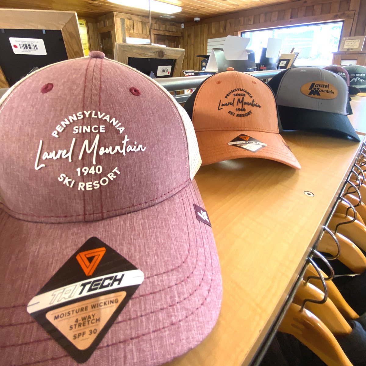 Laurel Mountain Ski tweet media