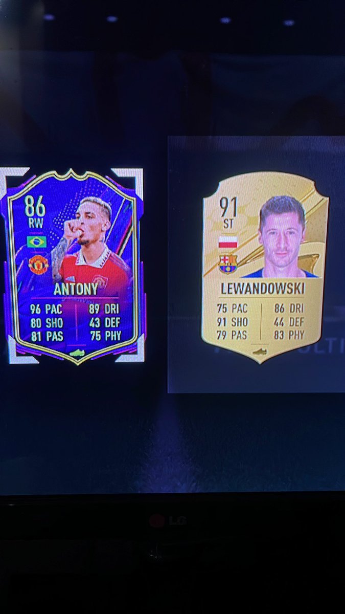 Golossum1's tweet photo. Who should I pick ? #fifa23 #football #fut23 #fyp #foryoupage https://t.co/MS4luzxGQd