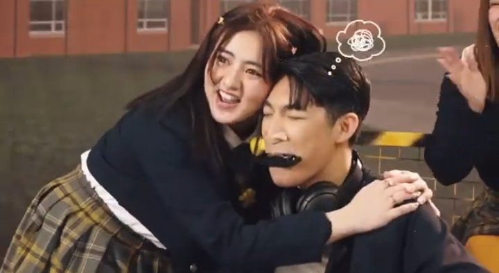 cassren_mav's tweet photo. CassRen gaano ka close yarn 😭💛💚

Thank you po Ms. @D_laurel for having @Espanto2001 @LegaspiCassy  on the episode of Dees University on your youtube channel 😍💛💚

Teaser: 📌https://t.co/wlVqysQigR

#CassRen https://t.co/B1PJ9qOtJV