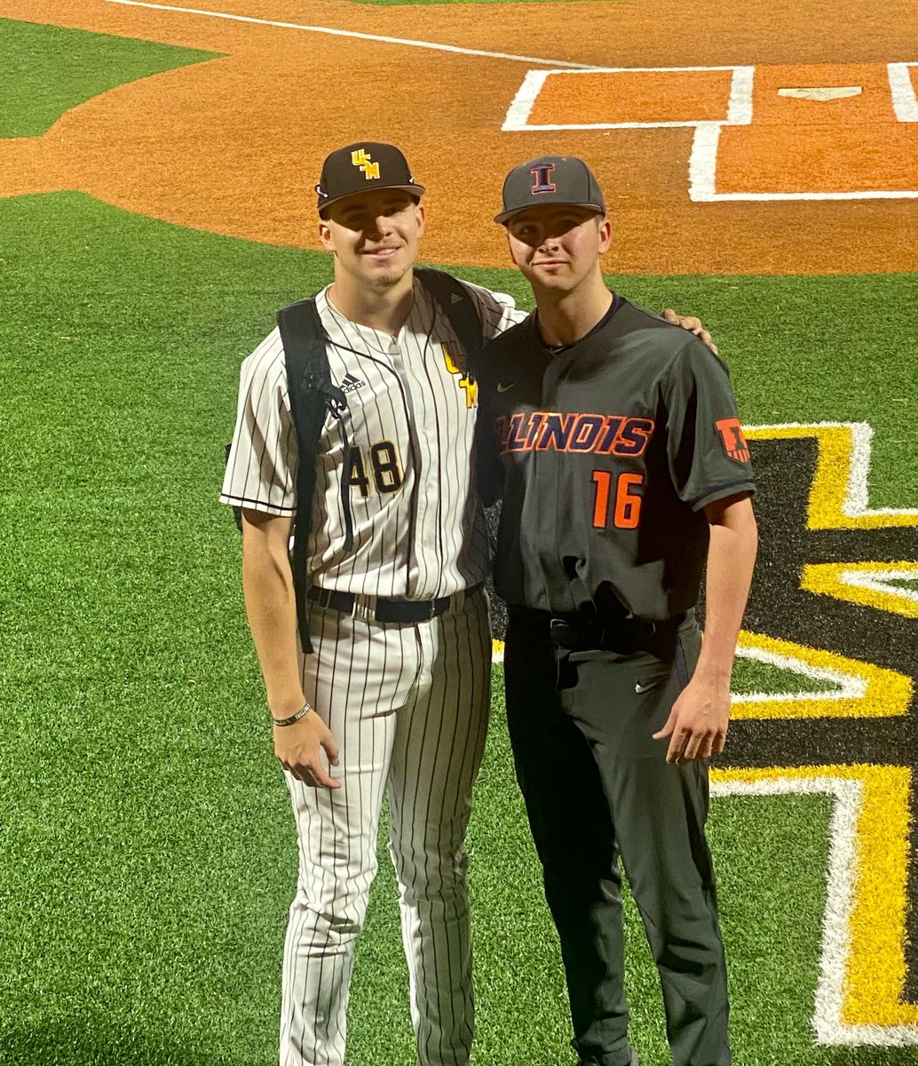 Brian Forystek (@chicagoelite18u) on Twitter photo CE ALUMS <a href="/JakeSwartzIL/">Jake Swartz</a> (Illinois) and <a href="/ChasemAdams_/">Chase Adams</a> (Southern Miss) looking good!
Chase - 1ip 0R in college debut. CE ALUMS <a href="/JakeSwartzIL/">Jake Swartz</a> (Illinois) and <a href="/ChasemAdams_/">Chase Adams</a> (Southern Miss) looking good!
Chase - 1ip 0R in college debut.