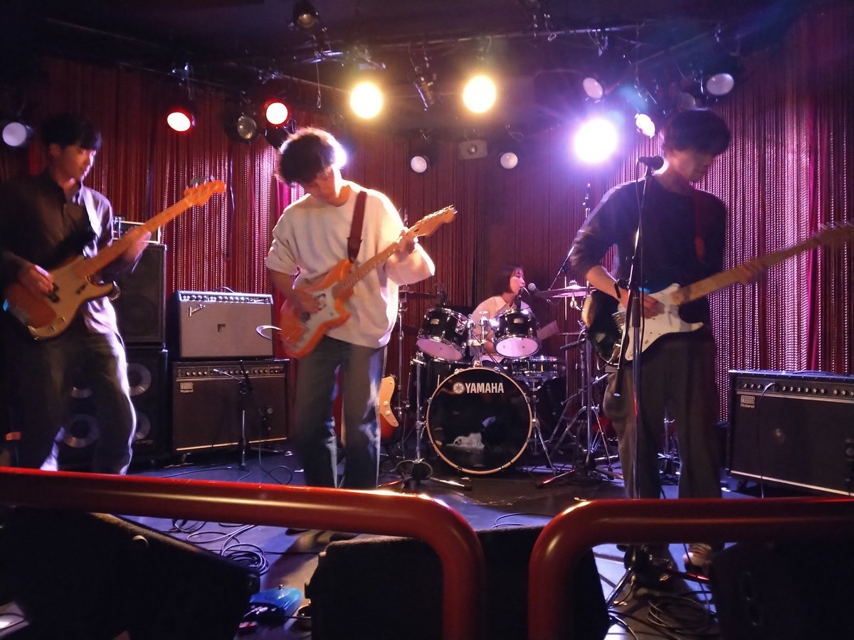 Higekoh's tweet photo. 初見Furate楽しくて変態でかっこよくてめちゃくちゃ好きなやつ
#Furate
#ライブハウス秘密 https://t.co/Xu6UzsCfI9