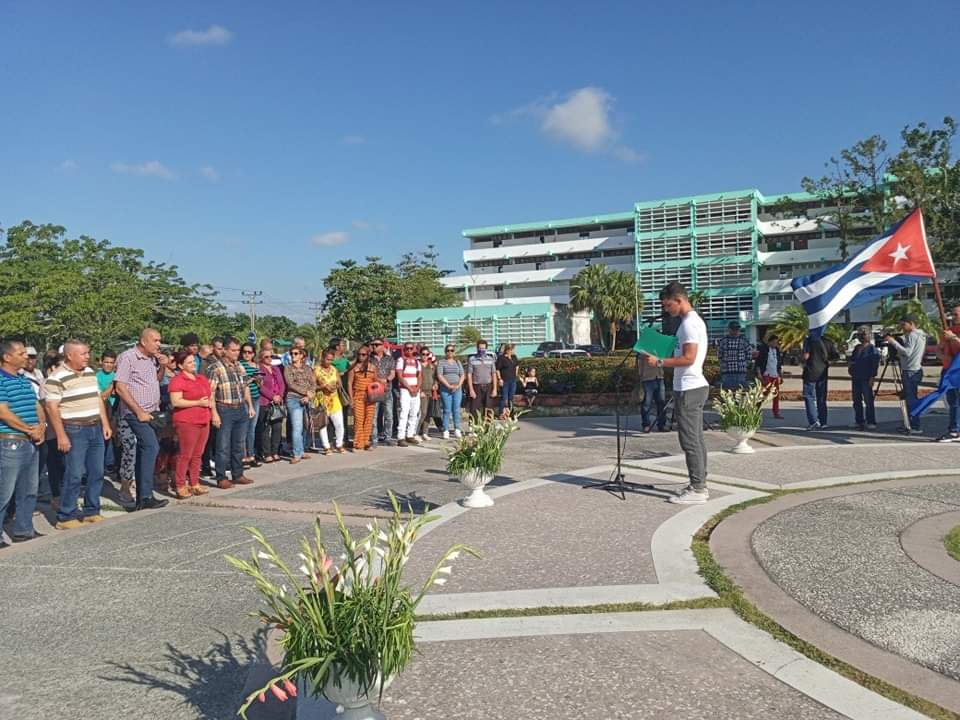 Se inaugura la carrera de Medicina Veterinaria en la <a href="/UPR_Cuba/">Universidad de Pinar del Río</a> 
El primer curso estará integrado por 25 estudiantes en la modalidad de curso por encuentros.
Un viejo anhelo de la provincia #PinardelRío #MejorEsPosible con la  contribución de todos <a href="/DiazCanelB/">Miguel Díaz-Canel Bermúdez</a> <a href="/DrRobertoMOjeda/">Dr. Roberto Morales Ojeda</a>