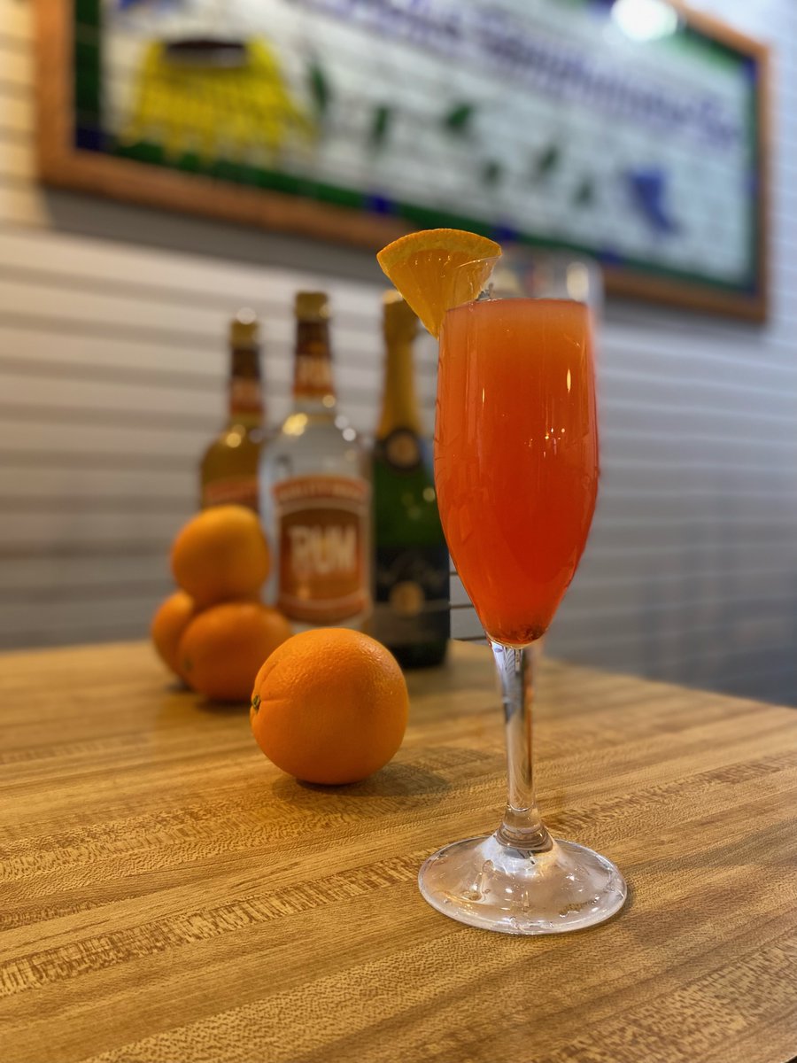 DeliciousTemp's tweet photo. MIMOSAS &amp; MORNINGS just sound great together! 🥂☀️
Try our NEW Hurricane Mimosa - with light and dark rums, passionfruit juice &amp; all the goodness your mornings should be. Smile, it's the weekend! https://t.co/ddOZ6uFPHv
