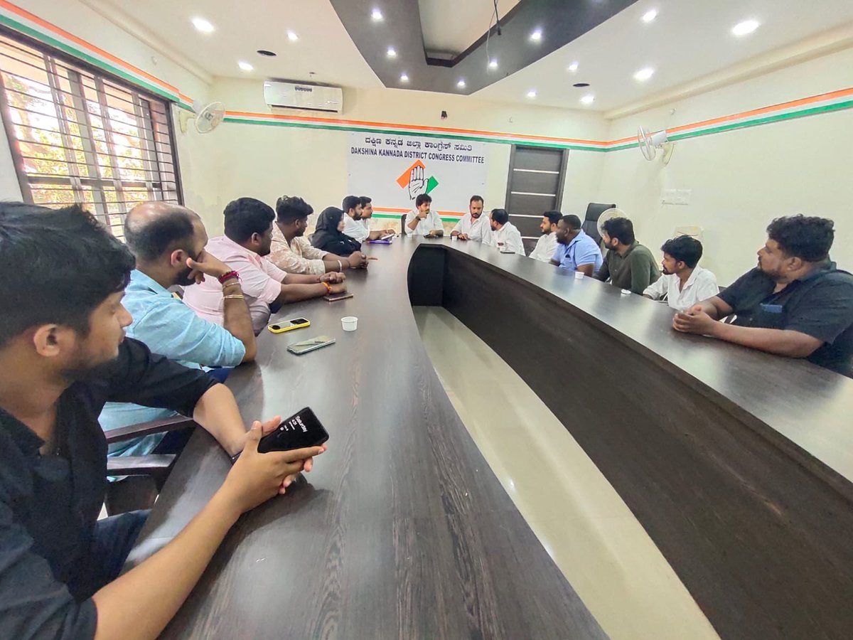 Ashithpereira's tweet photo. Dakshina Kannada District Youth Congress Meeting at District Congress Office Mangaluru . https://t.co/CsOVsMcMu2