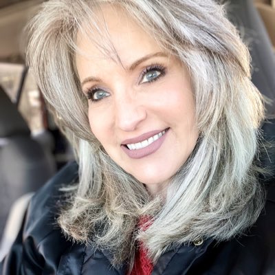 laurabethtweets's tweet photo. #NewProfilePic https://t.co/hnp5R0M60x