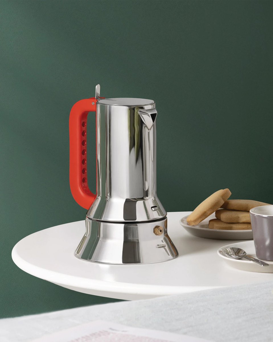 DomuStore's tweet image. Caffettiere Alessi, oggetti quotidiani per case non convenzionali.
In foto: Caffettiera tre tazze 9090 Centenario
i.mtr.cool/odfyfugllm
#alessi #richardsapper #madeinitaly #centenario