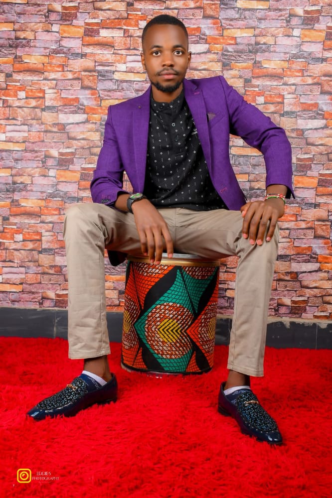 OmbetaJ's tweet photo. Always dress up and show up, no matter what! https://t.co/yolKX81DBA