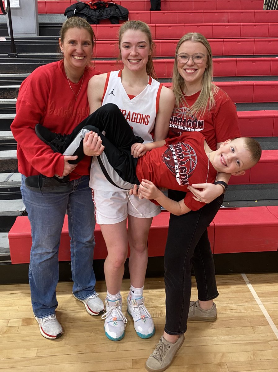 Glad I got to watch my favorite Pendragon play last night!
All your hard work is paying off <a href="/averyjwegner/">Avery Wegner</a> So proud of you!