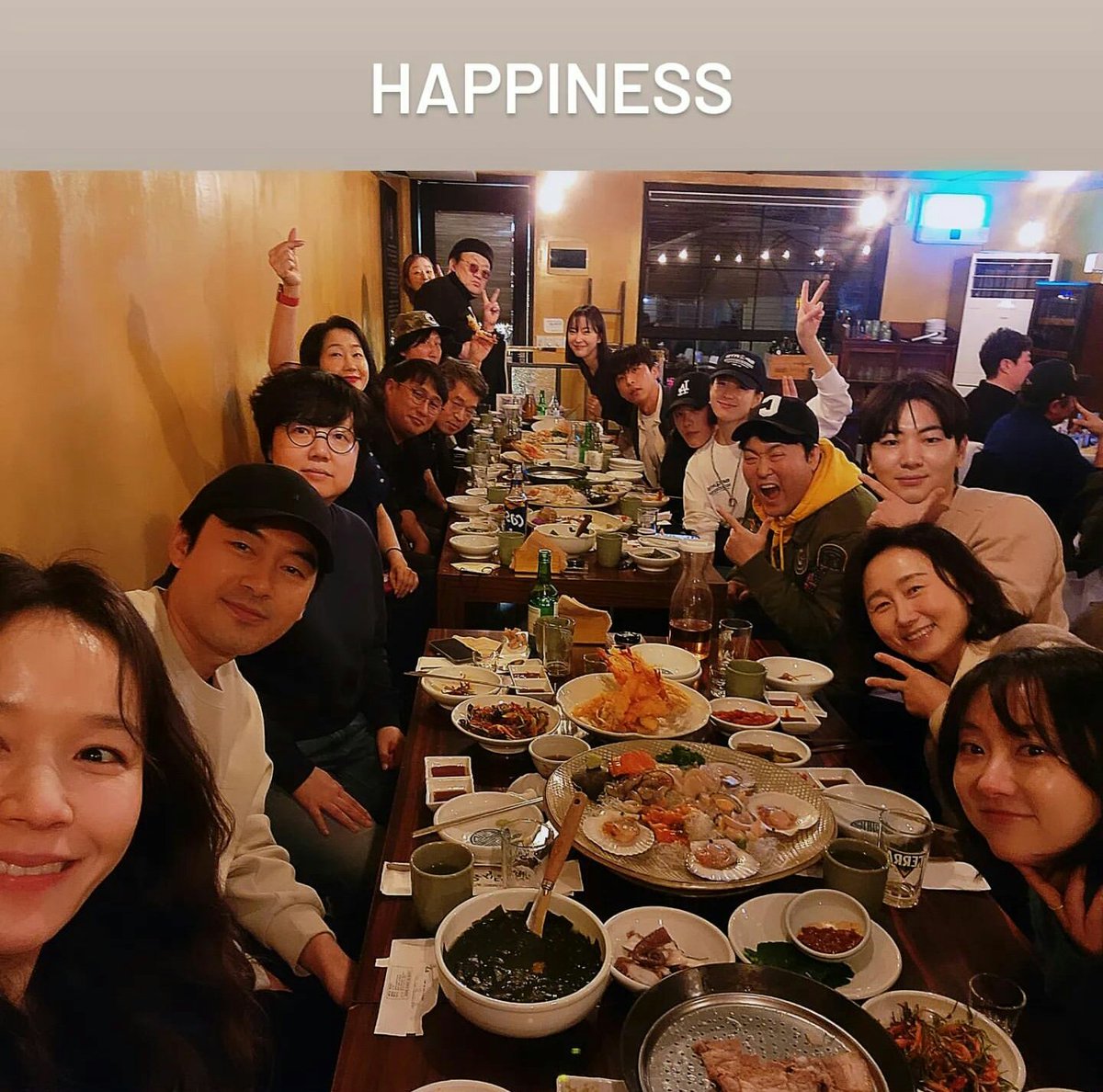 forhanhyojoo's tweet photo. More from Happiness Team Reunion 💕

#HanHyoJoo #한효주 https://t.co/HIKZi651r8