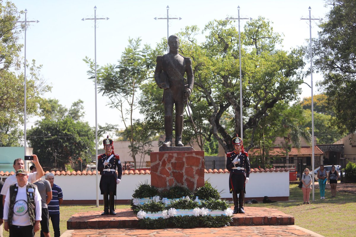 En el 245° aniversario del natalicio de José Francisco de San Martín, participamos del acto central en la plaza de Armas del Templete, de #Yapeyú.

Su creatividad, generosidad y coraje son parte de lo que nos legó y debemos seguir como guía para que salgamos adelante como Nación.