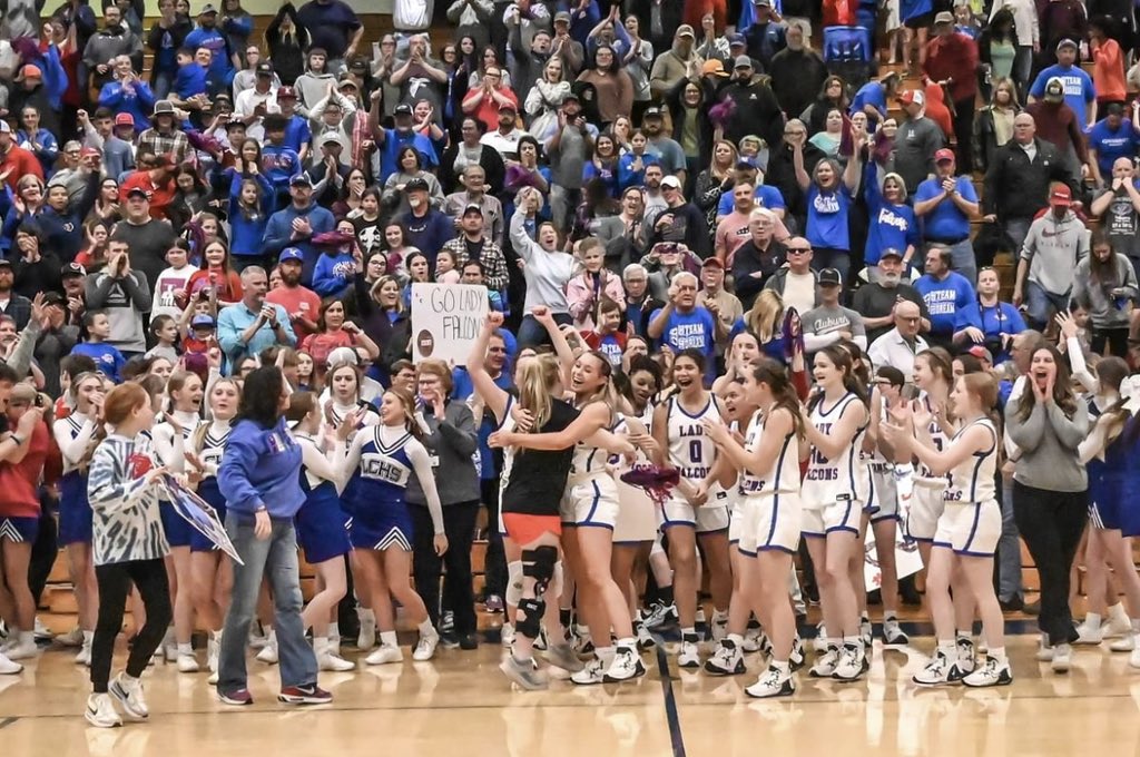 alyssapetty_1's tweet photo. last night’s crowd was unreal!! the environment , the energy, and loudness was amazing last night! thank you to everyone that came to support us! we could not thank y’all enough! we now advance monday at tennessee tech! we would love you to be there if you can!! https://t.co/iuAqwbUdtT