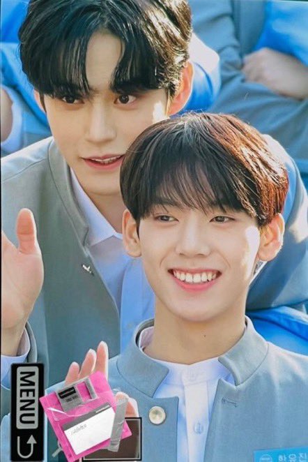 jiwoong_pics's tweet photo. kim jiwoong being the resident dad of boysplanet 

a very heartwarming thread✨

#KimJiwoong #김지웅 #BOYSPLANET #OURSTARJIWOONG https://t.co/iudoyc5y4V