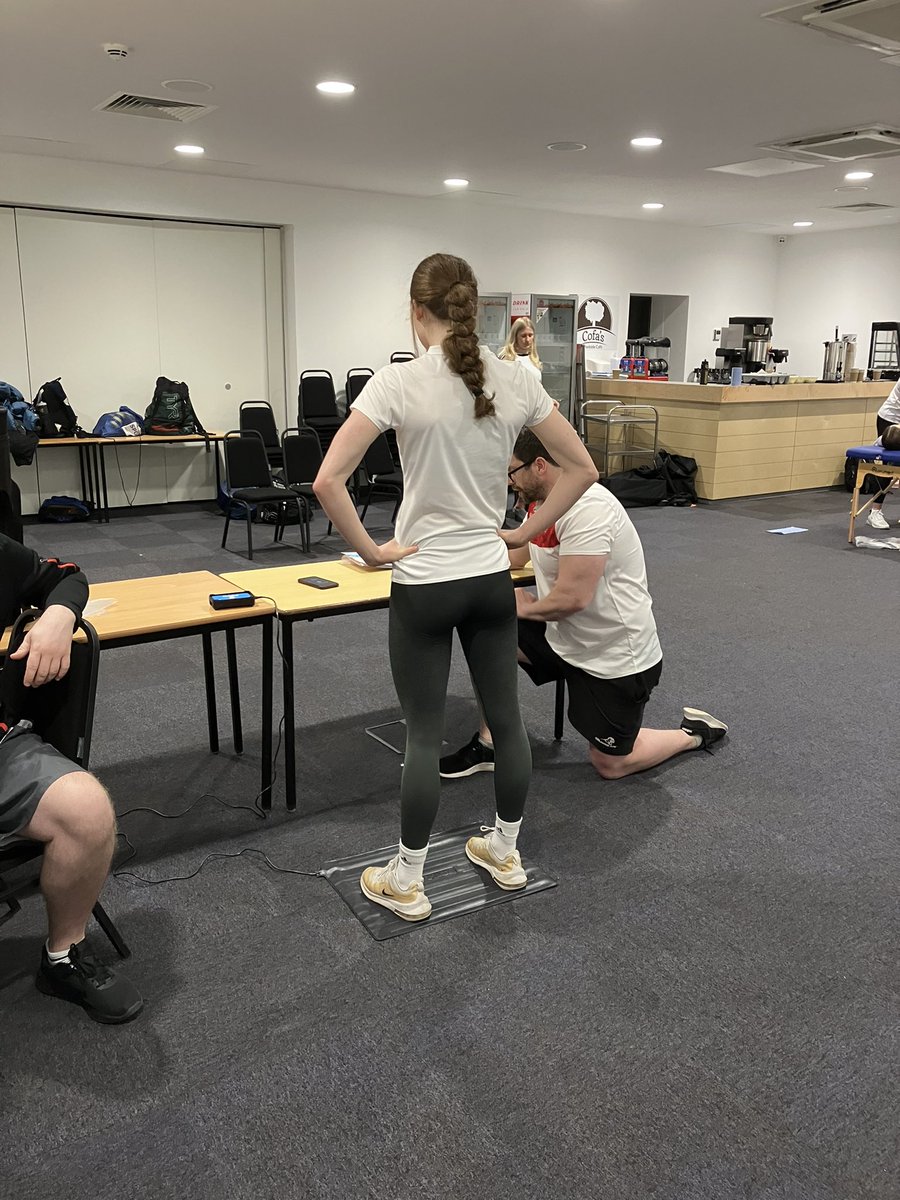 Sw_EngTalent's tweet image. Happy swimmers at the NYDP sprint camp in Coventry this weekend. Skill acquisition in the pool, physio screening, core capacity testing and jumping power to help improve race performance #OADF #physicallysuitabke