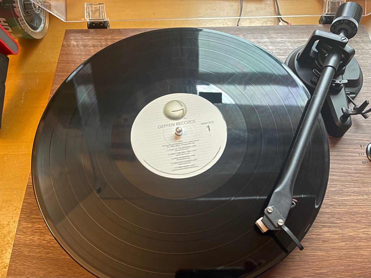 sabbathfans's tweet photo. #WeekendVinyl 15 - Asia by @OriginalAsia.

Smoking hot when new (still an awesome LP). In fact the first song dates itself by including "in 82" in lyrics. Picked it up on vinyl last year when BMG reprinted it. Never saw them live till 2019, when of course it was "modified Asia". https://t.co/6LLzuxqm9n