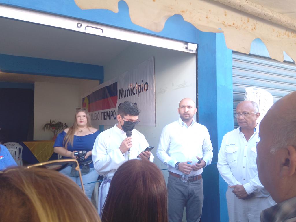 AlexisFRamosP's tweet photo. #25Febr Hoy estamos, en el Municipio Crespo, Duaca en la inauguración de la sede de @partidoUNT en dicho municipio. El partido sigue creciendo en el fortalecimiento de la democracia rumbo al proceso de Primarias en Vzla. https://t.co/nxqCo5ijSh