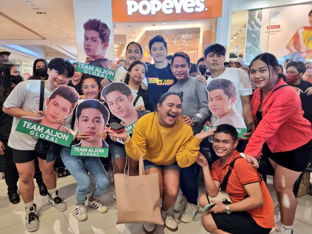 AljonMendoza_'s tweet photo. Salamat sa mga nakijam kanina sa Vista Mall Taguig especially sa lahat ng supporters ko na nagpunta ๐๐๐ #TeenClash #ClashCon https://t.co/zC0wu5IaVm