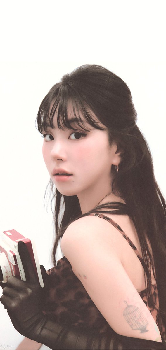daily_twicee's tweet photo. (5) https://t.co/PVMGWB7UfV