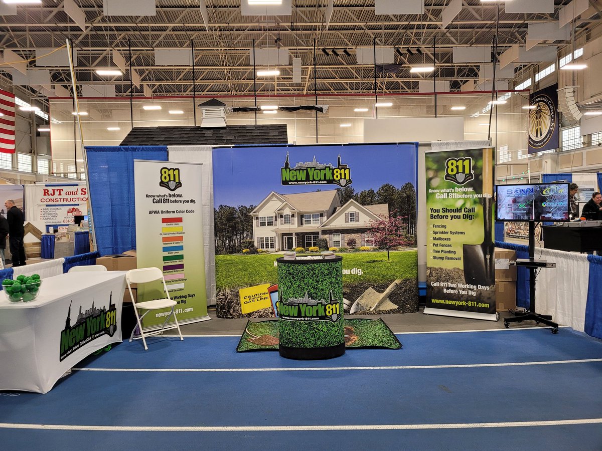 NewYork811_Rep1's tweet photo. #NewYork811 will be at the #SuffolkCountyCommunityCollege Homeshow this weekend at their Brentwood Campus! Come stop by and check out our booth, as well as the other vendors! #ClickorCallBeforeYouDig #ExcavationSafety https://t.co/zjXSgpK095