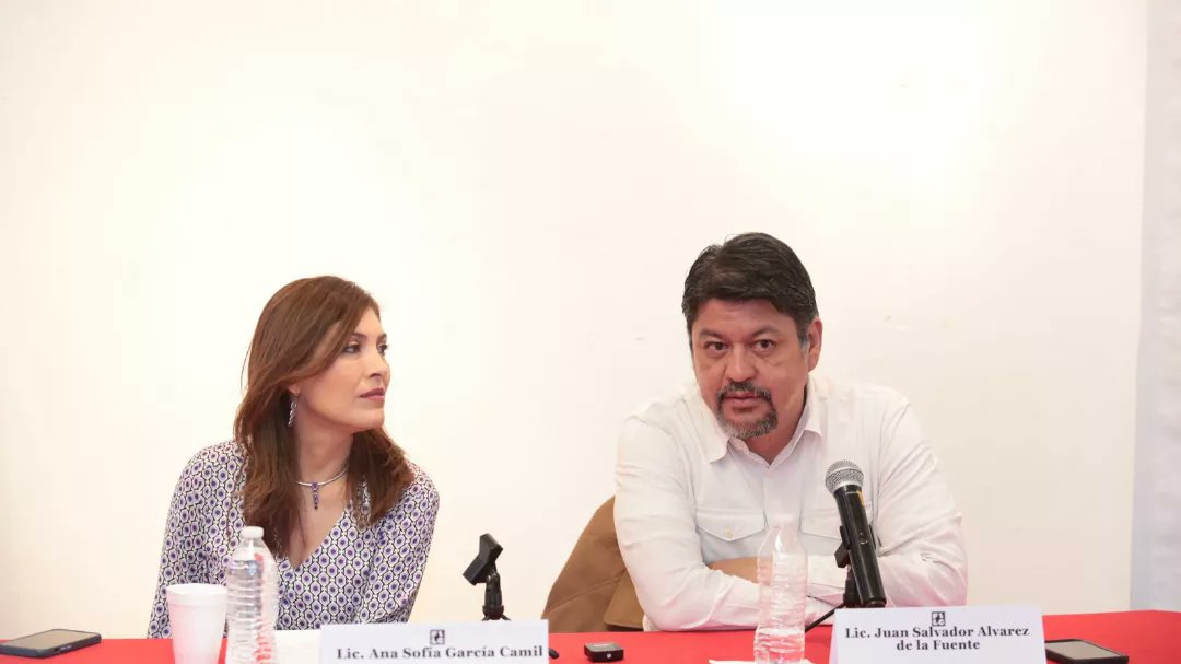 GobDeCoahuila's tweet photo. #Chile🇨🇱 es el País Invitado y protagonista de la XXV edición de la @FILCoahuila 2023, que se une a los otros dos invitados de honor: El Estado de #Durango y la @uanl; además con el lema de “Salud Mental: Arte, Literatura y los laberintos de la mente”. https://t.co/sRcEBUhghH