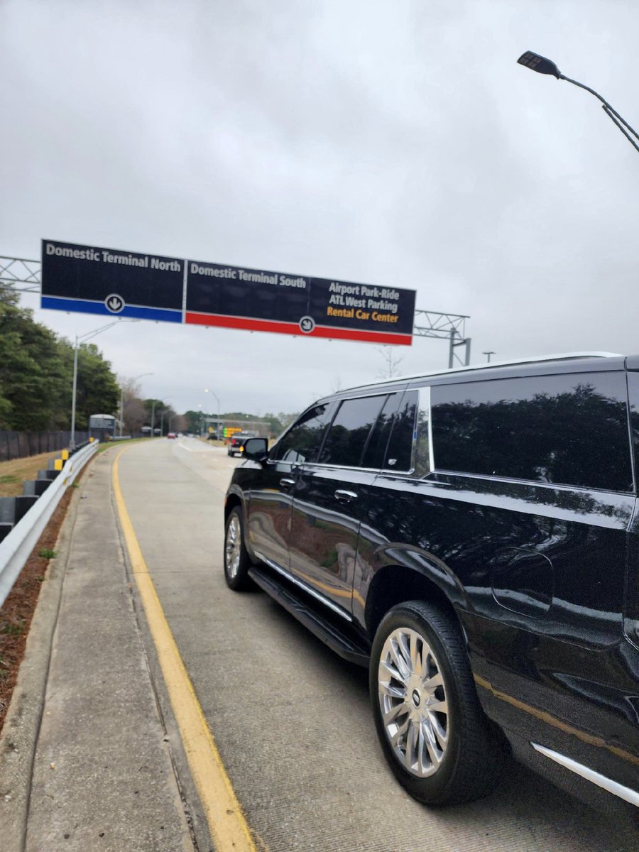 PrideCharters's tweet image. Morning airport transfers!! #stayonthemove #atl #airport #blackcarservices #escalade #blessed “Enjoy the ride, let us drive”  pridetransportationsllc.com