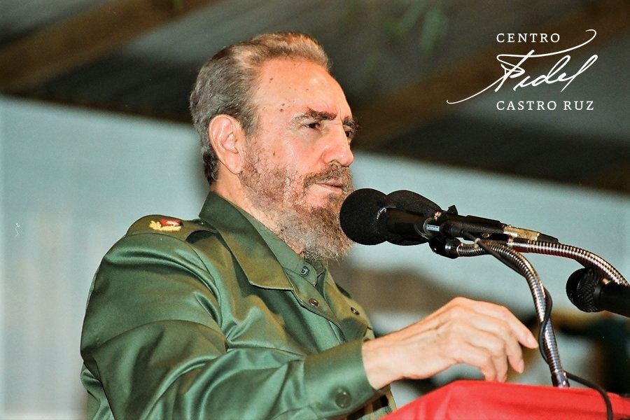 #Fidel:"No podemos conformarnos con lo que hemos logrado; con la misma honradez con que proclamamos nuestra satisfacción por lo que hemos logrado debemos proclamar nuestra aspiración de lograr aún más". #FidelVive