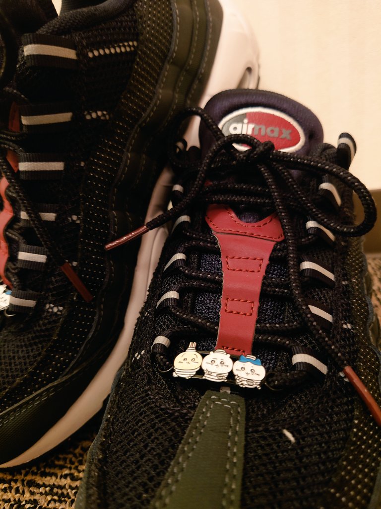 punsucasan's tweet photo. エアちいマックス95
#airmax95 #ちいかわ https://t.co/E3HufL9S7z